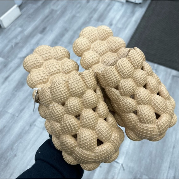 Beige bubble slide - Picture 2 of 5